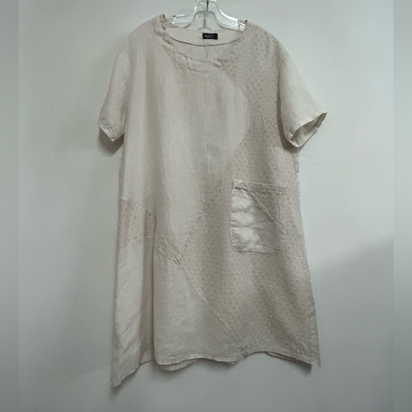 M for Bolide Linen Dress with Crochet Detail - Picture 4 of 12